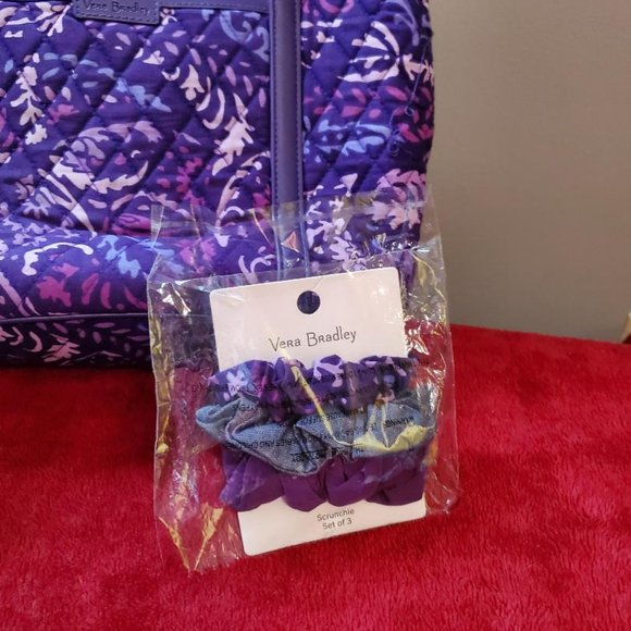 VERA BRADLEY QUILTED BACKPACK, TOTE, WRISTLET, ZIP AROUND WALLET & HAIR SCRUNCHI - Picture 8 of 9